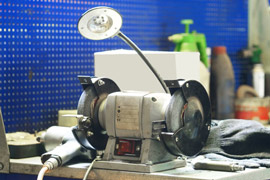 In der profi Werkstatt zur Reparatur von Elektromotoren