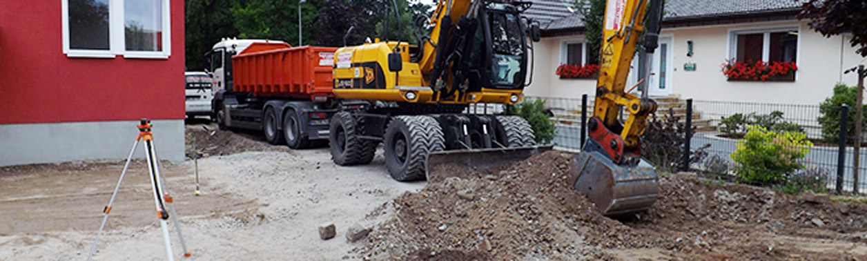 Erdaushub mit Erdbau Berlin für Eigenheimbau