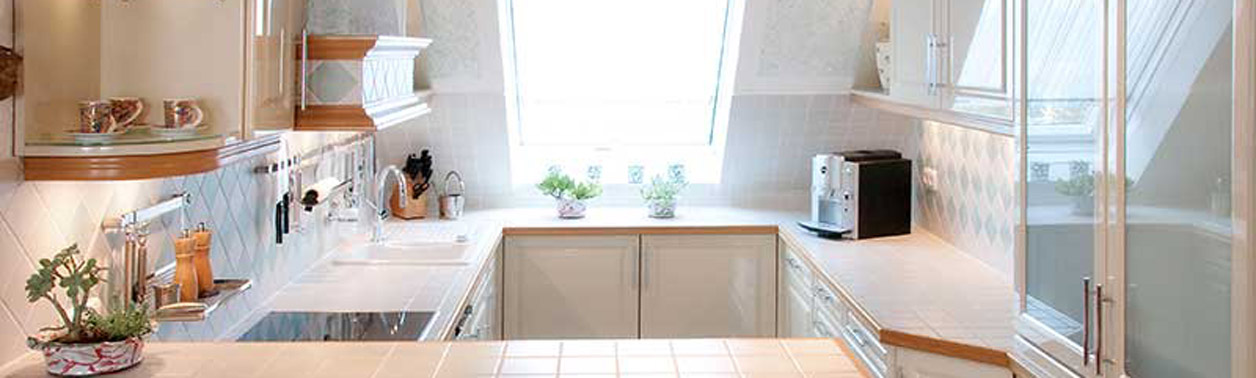 Innenausbau in Berlin nutzt auch kleine Räume mit Dachschrge optimal